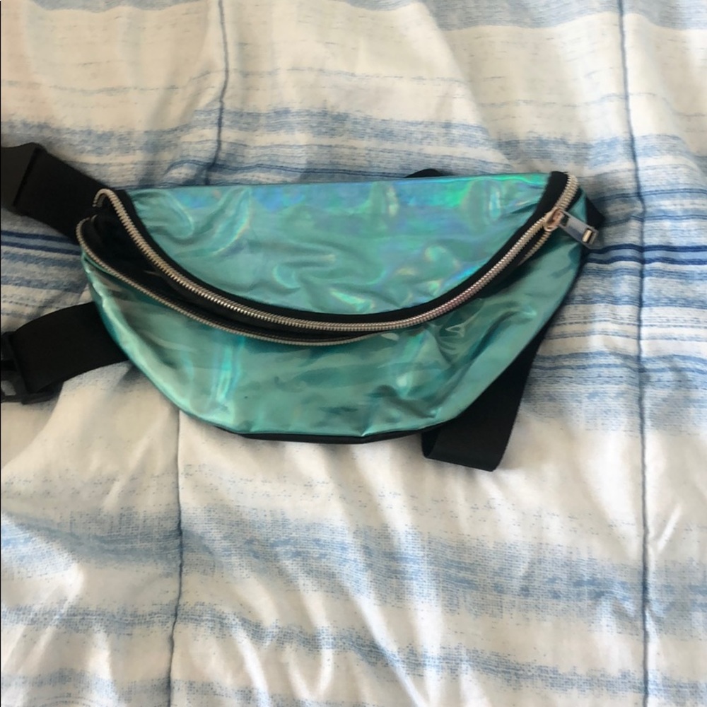 Blue transparent phany pack
